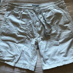 Men's White Casual Shorts